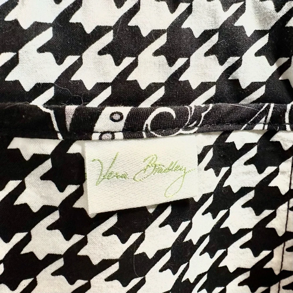 Vera Bradley Original Vera Tote Bag Midnight‎ Paisley Black White Quilted Iconic